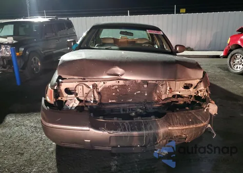 2000 Mercury Grand Marq z USA, uszkodzony, nr VIN 639727